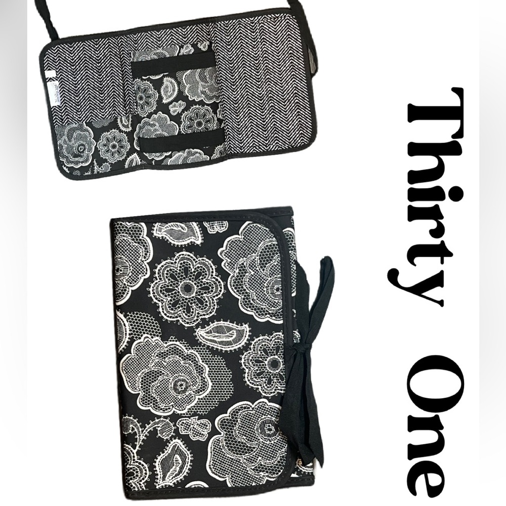 Thirty-One Black and White Floral Fold & Go Organizer